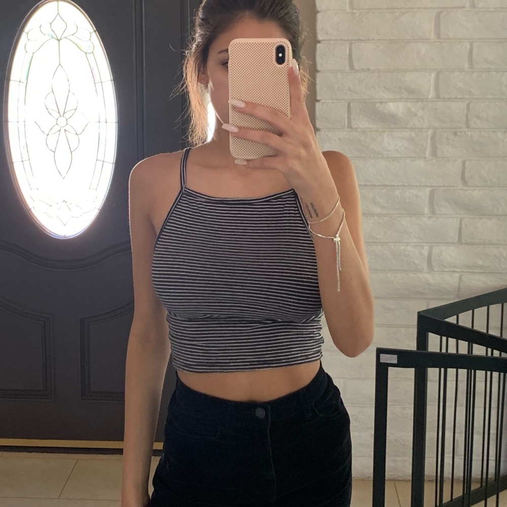 Crop top - Picture 3 of 5